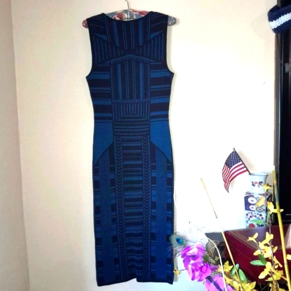 NWOT Lovely & Versatile Bar III Art Deco Knit Bodycon Dress Blue Black - Picture 5 of 6